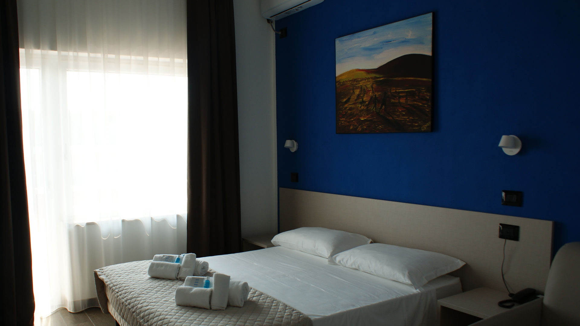 Family room with a side sea view